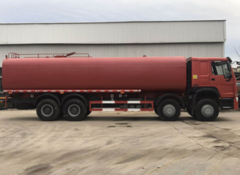 caminhão de tanque da água de 30000L Sinotruk Howo7 com sistema de pulverizador