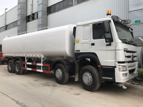 caminhão de tanque da água de 30000L Sinotruk Howo7 com sistema de pulverizador