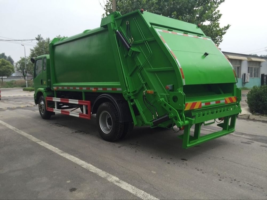 SINOTRUK HOWO 4*2 comprimiu o caminhão do compressor do lixo 12m3