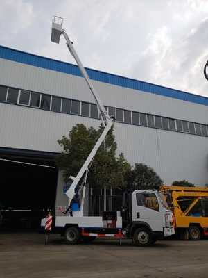 Howo 4x2 que conduz 5 de HLW5050GJKE do trabalho aéreo do caminhão toneladas de caminhão aéreo de Sinotruk
