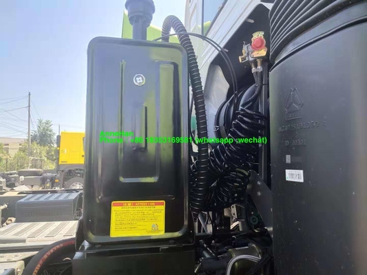 caminhão do trator de 40T 420hp Sinotruk com o tanque de óleo 1000L