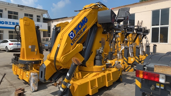 guindaste montado caminhão ZZ1257M4341W de Sinotruk Xcmg das rodas de 10T 336hp 10