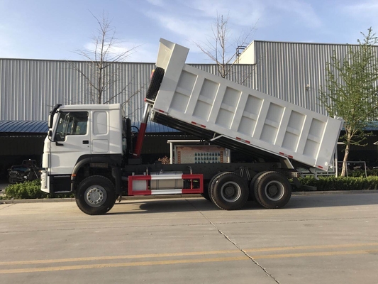 SINOTRUK Howo 6x4 3 Axle Dump Truck 30 toneladas que carregam o caminhão basculante resistente Tipper Truck