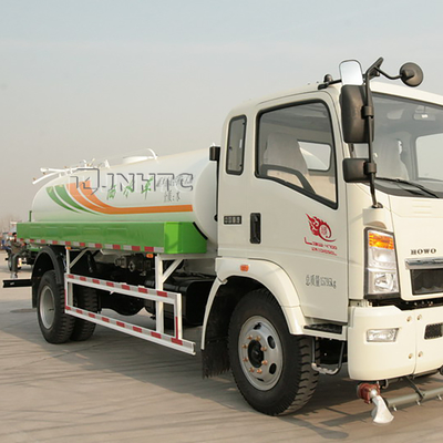 Caminhão de tanque 4x2 da água clara de SINOTRUK HOWO com 14m Front Sprinkler