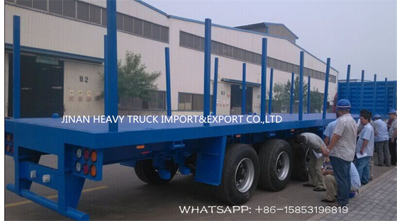 Reboque da cama lisa de SINOTRUK 3 Axle Flatbed Trailer Log Wood com coluna ereta