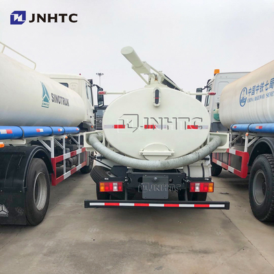 SINO HOWO 4x2 6 monta pneus o caminhão pequeno 3000L 5000L 6000L da sução da água de esgoto do vácuo