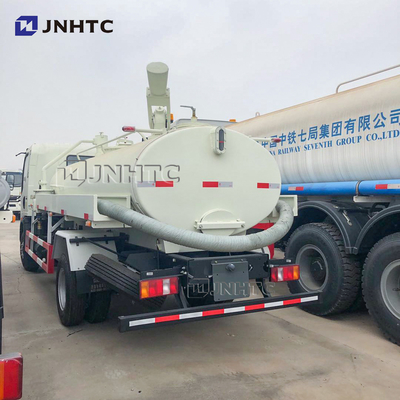 SINO HOWO 4x2 6 monta pneus o caminhão pequeno 3000L 5000L 6000L da sução da água de esgoto do vácuo