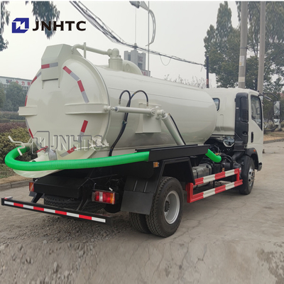 Euro 3 Rhd LHD do caminhão da sução da água de esgoto de Sinotruk HOWO 4X2 5000 litros