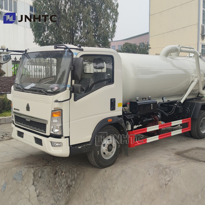 Euro 3 Rhd LHD do caminhão da sução da água de esgoto de Sinotruk HOWO 4X2 5000 litros