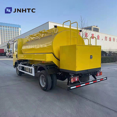 Modelo novo 3000l de caminhão de depósito de gasolina 4x2 da luz de Sinotruk Howo