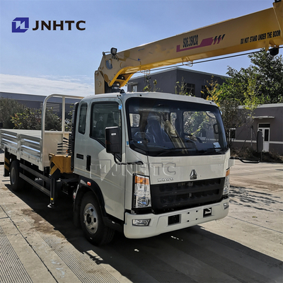 Caminhões comerciais do dever da luz de SINOTRUK HOWO 4X2 com GUINDASTE RHD 10 Ton Truck