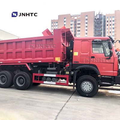 Caminhão basculante da cor vermelha 336hp Sinotruk Howo com 10 rodas e capacidades 18m3