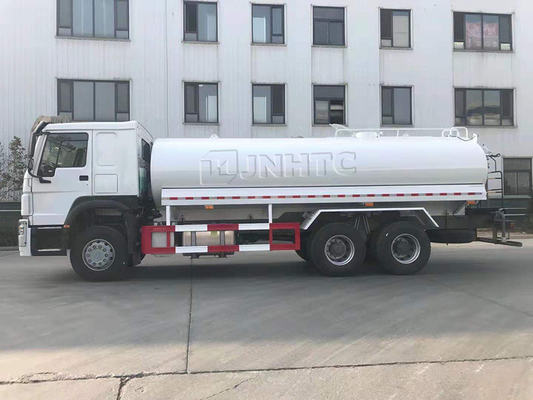 Caminhão de tanque do sistema de extinção de incêndios do petroleiro de Bowser da água de Sinotruk HOWO 6X4 371HP 20m3