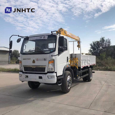 O caminhão da carga da placa lisa montou Crane Sinotruk HOWO 4x4 toda a movimentação da roda