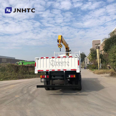 O caminhão da carga da placa lisa montou Crane Sinotruk HOWO 4x4 toda a movimentação da roda